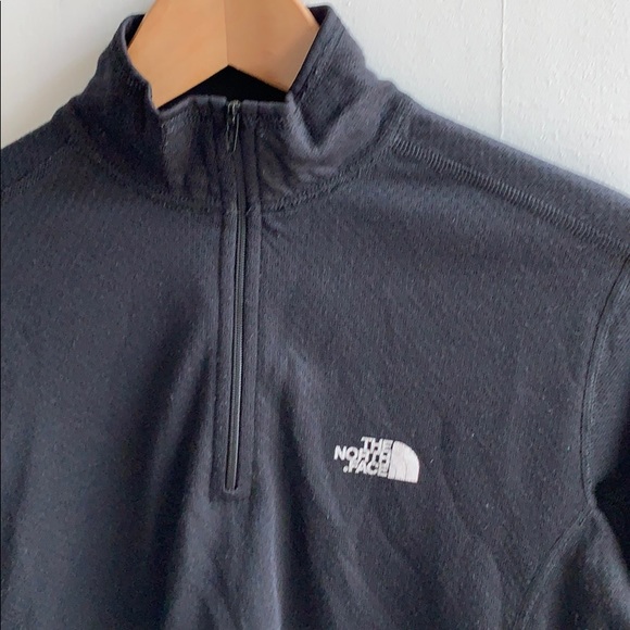 Black North Face VaporWick Pullover - Picture 3 of 5